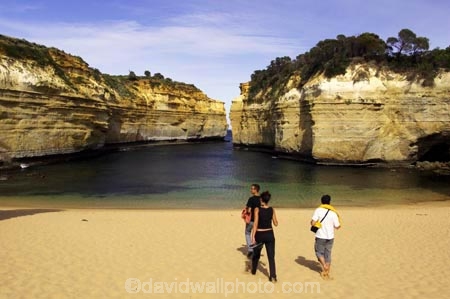 australasian;australia;australian;bay;bays;beach;beaches;bluff;bluffs;calm;cliff;cliffs;coast;coastal;coastline;erode;erodes;erosion;errosion;geological-formation;geological-formations;geology;great-ocean-highway;great-ocean-road;great-ocean-route;idylic;landscape;landscapes;loch-ard-gorge;loch-art-gorge;lochard-gorge;natrural-feature;natural-wonder;ocean;oceans;people;person;persons;port-campbell-national-park;rock-formation;rock-formations;sand;sandy;sea;seas;shipwreck-coast;shore;shoreline;southern-ocean;steep;tourism;tourist;tourists;travel;traveler;travelers;travellers;victoria;viewpoint;viewpoints;water