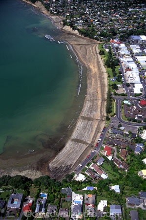 residential;urban-sprawl;suburban;suburbia;houses;water;community;seaside;sea;ocean;shore;seashore;suburban-beach;tide;tidal;coastline;bays;aerials