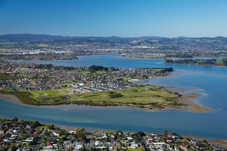 aerial;aerial-image;aerial-images;aerial-photo;aerial-photograph;aerial-photographs;aerial-photography;aerial-photos;aerial-view;aerial-views;aerials;Auckland;Auckland-region;coast;coastal;coastline;coastlines;coasts;communities;community;home;homes;house;houses;housing;Manukau-Harbor;Manukau-Harbour;N.I.;N.Z.;neighborhood;neighborhoods;neighbourhood;neighbourhoods;New-Zealand;NI;North-Is;North-Island;NZ;Pahurehure-Inlet;real-estate;residences;residential;residential-housing;sea;seas;shore;shoreline;shorelines;shores;street;streets;suburb;suburban;suburbia;suburbs;Waimahia-Creek;water;Wattle-Downs;Weymouth