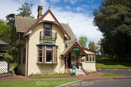 1903;Auckland;building;buildings;Cornwall-Park;heritage;historic;historic-building;historic-buildings;historical;historical-building;historical-buildings;history;Huia-Lodge;N.I.;N.Z.;New-Zealand;NI;North-Island;NZ;old;tradition;traditional