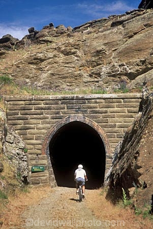 bike;cycle;cyclist;biker;bikes;cycles;bicycle;bicycles;adventure;sports;railway;old;tunnel;tunnels;historic;historical;track;tracks;history;scenic;tourism;pedal;pedalling;goldrush;gold-rush;goldfields;gold-fields