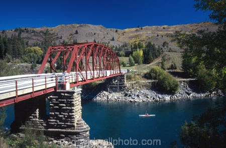 clutha;clutha-river-bridge;bridges;road-bridge;landmark;crossing;cross;highway;south-island