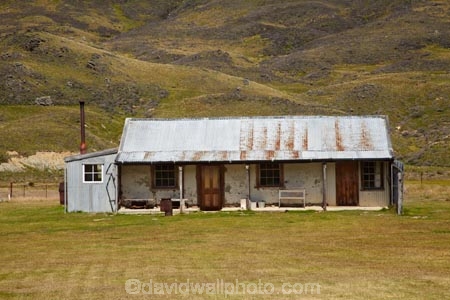 abandoned;backcountry-hut;backcountry-huts;building;buildings;cabin;cabins;Central-Otago;cobb;cobb-cottage;cottage;cottages;farm;farming;forgotten;forsaken;goldminers;goldmining;goldrush;heritage;historic;historic-building;historic-buildings;historical;historical-building;historical-buildings;history;homesteads;hut;huts;mine;miners;miners-cottage;mining;musterers-hut;N.Z.;neglect;neglected;Nevis-Valley;New-Zealand;NZ;old;Otago;overgrown;ruin;rush;S.I.;SI;South-Is.;South-Island;tradition;traditional
