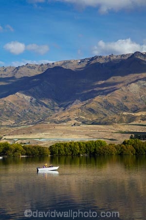 boat;boats;calm;Central-Otago;Clutha-Arm;fishing;lake;Lake-Dunstan;lakes;mountain;mountain-range;mountains;N.Z.;New-Zealand;NZ;Otago;Pisa-Mountain;Pisa-Range;placid;pleasure-boat;pleasure-boats;power-boat;power-boats;quiet;range;ranges;reflected;reflection;reflections;S.I.;serene;SI;smooth;South-Is;South-Is.;South-Island;Sth-Is;still;tranquil;water