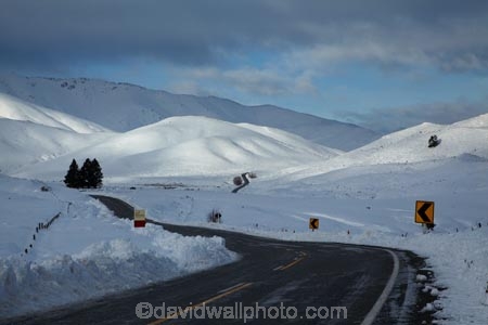 agricultural;agriculture;bend;bends;Central-Otago;cold;coldness;corner;corners;country;countryside;curve;curves;Daytime;driving;East-Otago;Exterior;extreme-weather;farm;farming;farmland;farms;field;fields;freeze;freezing;high-country;highway;highways;hill;hills;Landscape;Landscapes;Maniototo;meadow;meadows;mountain;mountains;N.Z.;natural;Nature;New-Zealand;NZ;open-road;open-roads;Otago;Outdoor;Outdoors;Outside;paddock;paddocks;pasture;pastures;Pig-Root-Highway;Pig-Root-Road;Pig-Route-Highway;Pig-Route-Road;Pigroot-Highway;Pigroot-Road;Pigroute;Pigroute-Highway;Pigroute-Road;road;road-trip;roads;rural;S.I.;Scenic;Scenics;Season;Seasons;SH-85;SH85;SI;snow;snowfall;snowy;snowy-hills;snowy-mountains;South-Is;South-Is.;South-Island;State-Highway-85;State-Highway-Eighty-Five;Sth-Is;straight;straights;The-Pig-Route;The-Pigroot;transport;transportation;travel;traveling;travelling;trip;Waitaki-District;Waitaki-Region;weather;white;winter;winter-driving;winter-driving-conditions;winter-road;winter-road-conditions;winter-roads;Wintertime;wintery;wintry