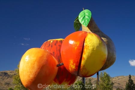 apple;apples;big;big-fruit;Central-Otago;color;colors;colour;colours;cromwell;fibreglass;fruit;giant;gold;golden;green;icon;icons;landmark;nectarine;nectarines;new-zealand;peach;peaches;pear;pears;red;south-island;stone-fruit;stonefruit;symbol;tourism;yellow