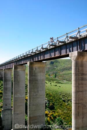 bridge;bridges;Central-Otago;central-otago-rail-trail;foot-bridge;foot-bridges;footbridge;footbridges;hiking-track;hiking-tracks;Hyde;New-Zealand;old-rail-line;old-railway-line;Otago-Central-Rail-Trail;pedestrian-bridge;pedestrian-bridges;people;prices-creek-viaduct;Prices-Creek-Viaduct;rail-line;rail-trail;rail-trails;South-Island;track;tracks;viaduct;viaducts;walking-track;walking-tracks