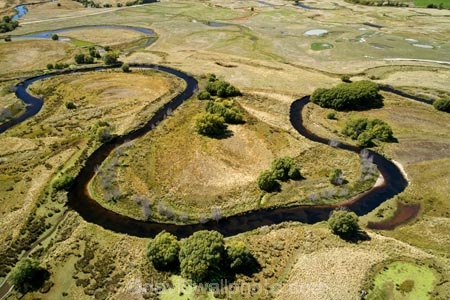 aerial;Aerial-drone;Aerial-drones;aerial-image;aerial-images;aerial-photo;aerial-photograph;aerial-photographs;aerial-photography;aerial-photos;aerial-view;aerial-views;aerials;agricultural;agriculture;back_water;backwater;bend;bends;Central-Otago;country;countryside;curve;curves;Drone;drone-photo;drone-photography;Drones;farm;farming;farmland;farmlands;farms;field;fields;flood-plain;flood-plains;floodplain;floodplains;geology;green;horse_shoe-bend;horseshoe-bend;Maniototo;marsh;marshes;meadow;meadows;meander;meandering;meandering-river;meandering-rivers;N.Z.;natural;new-zealand;NZ;Otago;oxbow;oxbow-bend;oxbow-curve;oxbow-lake;oxbow-river;paddock;paddocks;pasture;pastures;Patearoa;river;rivers;rural;S.I.;scroll-plain;Serpentine;SI;South-Is;south-island;Sth-Is;swamp;swamps;swirl;swirling;swirly;Taieri-River;Taieri-River-Scroll-Plain;Taieri-Scroll-Plain;Upper-Taieri-River;water;waterway;waterways;wetland;wetlands;winding