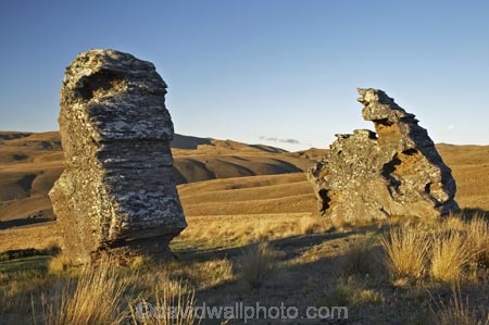back-country;backcountry;Carrick-Range;Central-Otago;geological;geology;high-altitude;high-country;highcountry;highlands;N.Z.;Nevis-Valley;New-Zealand;NZ;Otago;remote;remoteness;rock;rock-formation;rock-formations;rock-outcrop;rock-outcrops;rock-tor;rock-torr;rock-torrs;rock-tors;rocks;S.I.;SI;South-Island;stone;tussock;tussock-grass;tussocks;uplands
