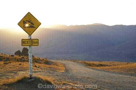 back-country;backcountry;Central-Otago;countryside;dusty;gravel-road;gravel-roads;high-altitude;high-country;highcountry;highlands;metal-road;metal-roads;metalled-road;metalled-roads;N.Z.;New-Zealand;New-Zealands-highest-road;New-Zealands-highest-road;NZ;Otago;remote;remoteness;road;road-sign;road-signs;roads;rural;S.I.;SI;sign;signs;South-Island;tussock;tussock-grass;tussocks;uplands