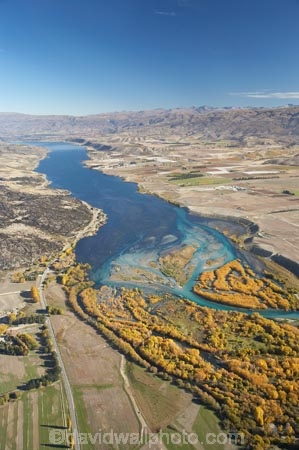 aerial;aerial-photo;aerial-photograph;aerial-photographs;aerial-photography;aerial-photos;aerial-view;aerial-views;aerials;autuminal;autumn;autumn-colour;autumn-colours;Autumn-Willow-Trees;autumnal;braided-river;braided-rivers;Central-Otago;Clutha-River;Clutha-River-Delta;color;colors;colour;colours;creek;creeks;deciduous;delta;deltas;fall;golden;hydro-lake;hydro-lakes;lake;Lake-Dunstan;lakes;meander;meandering;meandering-river;meandering-rivers;N.Z.;New-Zealand;NZ;Otago;river;river-delta;river-deltas;rivers;S.I.;season;seasonal;seasons;SI;South-Is.;South-Island;stream;streams;tree;trees;Upper-Clutha;water;willow;willow-tree;willow-trees;willows;yellow