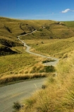 countryside;dusty;gravel-road;gravel-roads;Lake-Mahinerangi;lawrence;metal-road;metal-roads;metalled-road;metalled-roads;New-Zealand;Otago;Road;roads;rural;South-Island;tussock;Tussocks