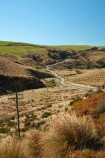 countryside;dusty;gravel-road;gravel-roads;Lake-Mahinerangi;lawrence;metal-road;metal-roads;metalled-road;metalled-roads;N.Z.;New-Zealand;NZ;Otago;road;roads;rural;S.I.;SI;South-Is;South-Island;Sth-Is;tussock;Tussocks;unpaved-road;unpaved-roads