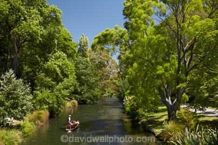 Avon;Avon-River;Avon-River-Avon;boat;boating;boats;Canterbury;Christchurch;Hagley-Park;N.Z.;New-Zealand;NZ;people;person;poler;polers;polling;punt;punter;punters;punting;Punting-on-the-Avon;punts;river;River-Avon;river-rivers;rivers;S.I.;SI;South-Is;South-Island;tourism;tourist;tourists