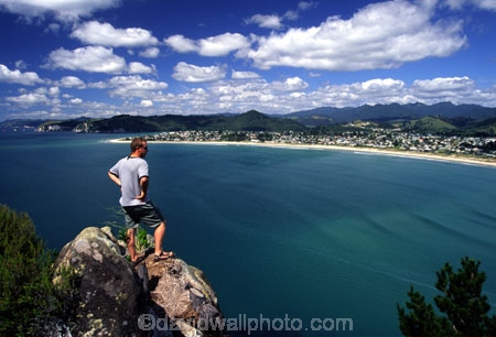 climb;coast;coastal;harbor;harbors;harbour;harbours;ocean;oceans;outcrop;Pacific;person;rock;rocky-outcrop;sea;settlement;sightseeing;tourist;town;township;view;village