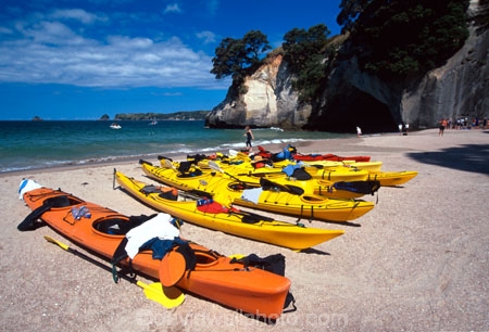 aqua;beach;beached;beaches;blue;bush;coast;coast-line;coastal;coastline;color;colors;colour;colours;green;island;islands;kayaking;kayaks;orange;paddle;paddles;paddling;park;parked;peace;peaceful;peacefulness;sand;sea;shore;shore-line;shoreline;tranquil;tranquility;water;yellow