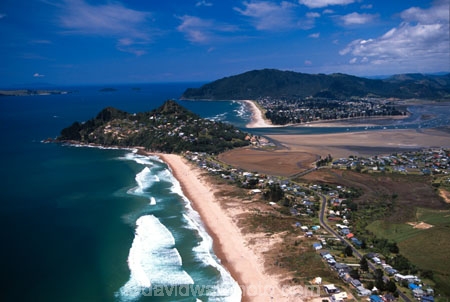 beach;beaches;climb;coast;coastal;harbor;harbors;harbour;harbours;historic;legend;maori;ocean;oceans;pa;pa-site;Pacific;sea;surf;view;waves