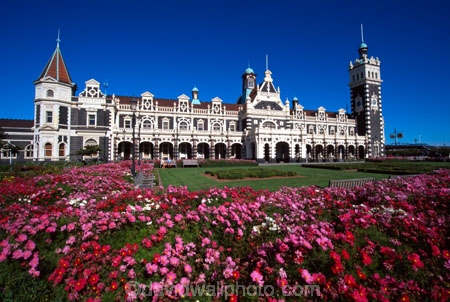 architect;architecture;basalt;clock;Dunedins-moto-secundo-curo;Dunedins-motto-secundo-curo;Flemish-Renaissance-style;floor-panels;George-A-Troup;Gingerbread-George;historic;historical;history;i-prosper-and-am-cautious;limestone;mosaic-tiles;motto;New-Zealand-Railways;red-marseille-tiles;secundo-curo;tower;towers