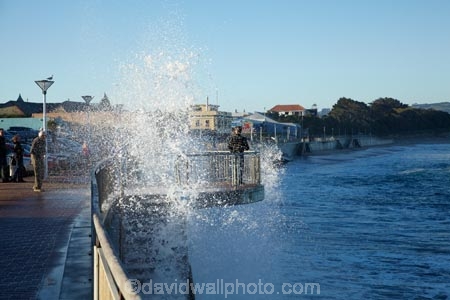 Dunedin;N.Z.;New-Zealand;NZ;Otago;S.I.;sea-wall;sea-walls;seawall;seawalls;SI;South-Is.;South-Island;splash;St-Clair-Esplanade;swell;wave;waves