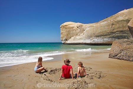 beach;beaches;bluff;bluffs;boy;boys;brother;brothers;child;children;cliff;cliffs;coast;coastal;coastal-erosion;coastline;coastlines;coasts;Dunedin;families;family;girl;girls;kid;kids;little-boy;little-boys;little-girl;little-girls;mother;mothers;N.Z.;New-Zealand;NZ;ocean;oceans;Otago;Pacific-Ocean;S.I.;sand;sandstone;sandy;sea;sea-cliff;sea-cliffs;seas;shore;shoreline;shorelines;shores;SI;sibling;siblings;sister;sisters;South-Is;South-Is.;South-Island;summer;Tunnel-Beach;water;wave;waves