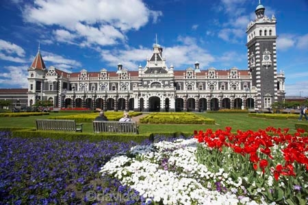 1906;architecture;building;buildings;city-gardens;clock;clock-tower;clock-towers;color;colorful;colors;colour;colourful;colours;council-gardens;Dunedin;Dunedin-Railway-Station;Flemish-Renaissance-style;floral;flower;flower-bed;flower-beds;flower-garden;flower-gardens;flowers;garden;gardens;George-A-Troup;Gingerbread-George;heritage;Historic;historic-building;historic-buildings;historical;historical-building;historical-buildings;history;New-Zealand;old;Otago;rail-station;rail-stations;railway;Railway-Station;railway-stations;railways;red;South-Island;tradition;traditional;train-station;train-stations;tulip;tulips