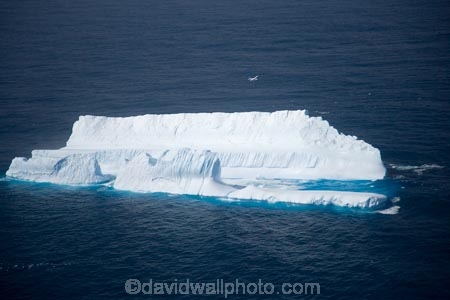 aerial;aerial-photo;aerial-photography;aerial-photos;aerial-view;aerial-views;aerials;berg;bergs;blue;climate-change;cold;cold-icy;Dunedin;global-warming;growler;growlers;hazard;hazards;ice;iceberg;icebergs;icy;N.Z.;New-Zealand;NZ;oceaans;ocean;Otago;Pacific-Ocean;S.I.;sea;seas;shipping-hazard;shipping-hazards;SI;Sightseeing-Flight;Sightseeing-Flights;Sightseeing-Plane;Sightseeing-Planes;South-Island;water;white