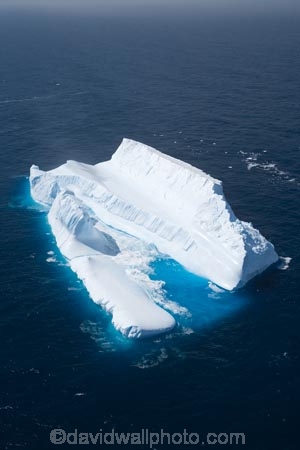 aerial;aerial-photo;aerial-photography;aerial-photos;aerial-view;aerial-views;aerials;berg;bergs;blue;climate-change;cold;cold-icy;Dunedin;global-warming;growler;growlers;hazard;hazards;ice;iceberg;icebergs;icy;N.Z.;New-Zealand;NZ;oceaans;ocean;Otago;Pacific-Ocean;S.I.;sea;seas;shipping-hazard;shipping-hazards;SI;South-Island;water;white