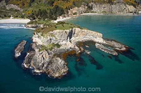 aerial;aerial-photo;aerial-photograph;aerial-photographs;aerial-photography;aerial-photos;aerial-view;aerial-views;aerials;coast;coastal;coastline;coastlines;coasts;Dunedin;headland;headlands;heritage;historic;Historic-Maori-Pa-Site;historic-place;historic-places;historic-site;historic-sites;historical;historical-place;historical-places;historical-site;historical-sites;history;Mapoutahi;N.Z.;New-Zealand;NZ;ocean;oceans;Otago;Pacific-Ocean;Purakanui-Bay;Purakaunui-Bay;S.I.;sea;seas;shore;shoreline;shorelines;shores;SI;South-Is.;South-Island;tradition;traditional;water