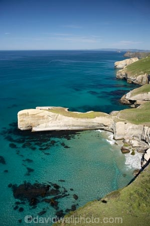 aerial;aerial-photo;aerial-photograph;aerial-photographs;aerial-photography;aerial-photos;aerial-view;aerial-views;aerials;beach;beaches;bluff;bluffs;cliff;cliffs;coast;coastal;coastal-erosion;coastline;coastlines;coasts;Dunedin;headland;headlands;N.Z.;New-Zealand;NZ;ocean;oceans;Otago;Pacific-Ocean;S.I.;sandstone;sea;sea-cliff;sea-cliffs;seas;shore;shoreline;shorelines;shores;SI;South-Is.;South-Island;steep;summer;Tunnel-Beach;water