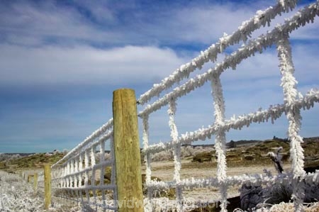 agricultural;agriculture;beautiful;calm;calmness;clean;clear;cold;Coldness;Color;Colour;country;countryside;Daytime;Exterior;farm;farming;farmland;farms;fence;fences;field;fields;freeze;freezes;freezing;freezing-fog;frost;Frosted;frosty;frozen;hexagon;hexagonal;high-country;hoar;hoar-frost;Hoarfrost;ice;ice-crystals;icy;idyllic;Landscape;Landscapes;meadow;meadows;natural;Nature;netting;new-zealand;Otago;Outdoor;Outdoors;Outside;paddock;paddocks;pasture;pastures;phenomena;phenomenon;rime;rural;Scenic;Scenics;season;seasonal;seasons;South-Island;spectacular;stunning;sutton;weather;White;winter;Wintertime;wintery;wintry;wire;wire-net;wire-netting;wires