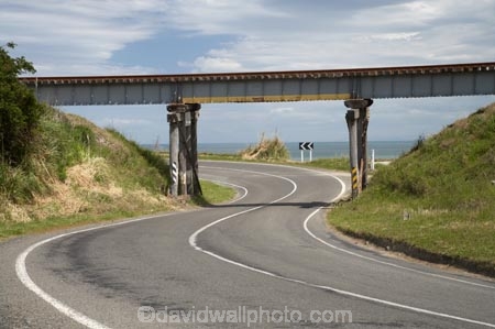 bend;bends;centre-line;centre-lines;centre_line;centre_lines;centreline;centrelines;corner;corners;curve;curves;driving;Eastland;highway;highways;N.I.;N.Z.;New-Zealand;NI;North-Is;North-Is.;North-Island;Nuhaka;Nuhaka-Opoutama-Rd;Nuhaka-Opoutama-Road;NZ;open-road;open-roads;railway-bridge;railway-bridges;road;road-trip;roads;S-bend;s-bends;transport;transportation;travel;traveling;travelling;trip