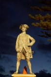 Captain-Cook;Captain-Cook-Statue;Captain-James-Cook;dusk;Eastland;evening;Gisborne;James-Cook;N.I.;N.Z.;New-Zealand;NI;night;night-time;North-Is;North-Is.;North-Island;NZ;statue;statues;twilight