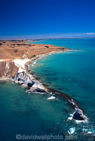 aerials;Morus-serrator;australasian-gannets;bird;birds;wildlife;nest;nests;colonies;nature;native;new-zealand;natural-history;bird_watching;bird-watching;birdwatching;ornithology;colony;white-cliffs;cliff;mudstone;sandstone;sand_stone;sand-stone;bluff;bluffs;coast;coastal;point;promontory