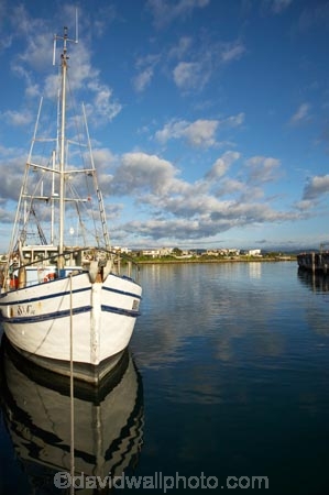 boat;boats;calm;calmness;coast;coastal;coastline;coastlines;coasts;Cusatoms-Quay;dock;docks;fishing-boat;fishing-boats;harbor;harbors;harbour;harbours;Hawkes-Bay;Hawkes-Bay;Inner-Harbour;jetties;jetty;launch;launches;marina;marinas;N.I.;N.Z.;Napier;New-Zealand;NI;North-Is;North-Is.;North-Island;NZ;ocean;oceans;peaceful;peacefulness;pier;piers;port;ports;quay;quays;reflection;reflections;sea;shore;shoreline;shorelines;shores;still;stillness;tranquil;tranquility;waterside;wharf;wharfes;wharves