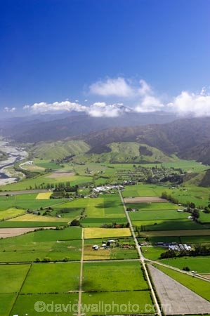 aerial;aerials;agricultural;agriculture;country;countryside;crop;crops;farm;farming;farmland;farms;field;fields;horticulture;marlborough;meadow;meadows;n.z.;New-Zealand;nz;paddock;paddocks;pasture;pastures;rural;South-Island;tuamarina