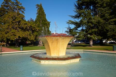 Blenheim;fountain;fountains;Marlborough;N.Z.;New-Zealand;NZ;S.I.;Seymour-Fountain;Seymour-Square;SI;South-Is;South-Is.;South-Island;Sth-Is;water