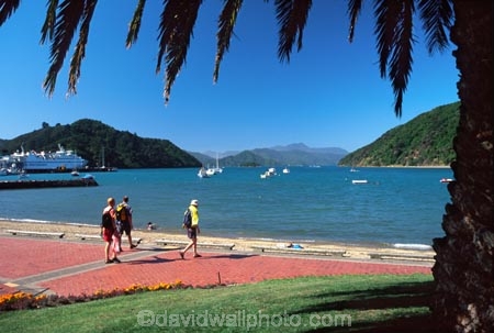 waterfront;village;town;township;tourism;ferry;ferries;ferry-terminal;sounds;marlborough-sounds;foreshore;fishing;gardens;Queen-Charlotte-Sound