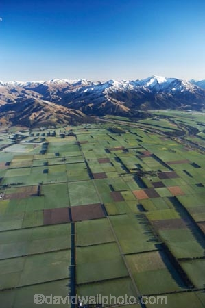 aerial;aerials;agricultural;agriculture;alp;alpine;alps;altitude;canterbury;Canterbury-Plains;cold;country;countryside;crop;crops;farm;farming;farmland;farms;field;fields;freeze;frost;frostry;frosts;high-altitude;horticulture;main-divide;meadow;meadows;Methven;mount;mountain;mountain-peak;mountainous;mountains;mountainside;mt;mt.;New-Zealand;paddock;paddocks;pasture;pastures;peak;peaks;peneplain;plain;plains;range;ranges;rural;shelter-belt;shelter-belts;shelter_belt;shelter_belts;shelterbelt;shelterbelts;snow;snow-capped;snow_capped;snowcapped;snowy;South-Island;Southern-Alps;sub_zero;summit;summits;wind-break;wind-breaks;wind_break;wind_breaks;windbreak;windbreaks