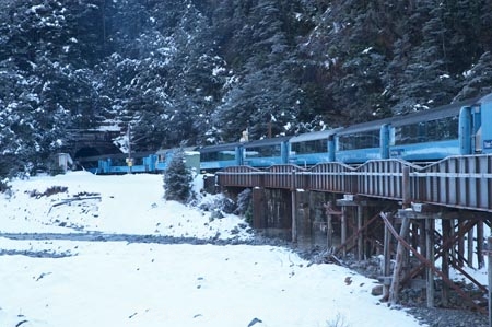 Arthurs-Pass;Arthurs-Pass-N.P.;Arthurs-Pass-National-Park;Arthurs-Pass-NP;Arthurs-Pass-Road;Arthurs-Pass-N.P.;Arthurs-Pass-National-Park;Arthurs-Pass-NP;bridge;bridges;Canterbury;carriage;carriages;cold;freight;Kiwi-Rail;KiwiRail;N.Z.;New-Zealand;NZ;Otira-Railway-Tunnel;Otira-Tunnel;passenger-train;passenger-trains;rail;rail-bridge;rail-bridges;railroad;railroads;rails;railway;railway-bridge;railway-bridges;railways;S.I.;season;seasonal;seasons;SI;snow;snowy;South-Is;South-Island;State-Highway-73;State-Highway-Seventy-Three;track;tracks;train;train-bridge;train-bridges;trains;Trans-Scenic-Train;TransAlpine-Train;transport;transportation;white;winter;wintery
