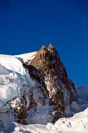 alpine;climbers-hut;glacier;hut;huts;main-divide;mountain;mountaineers-hut;mountains;peak;pinnacle;snow;southern-alps
