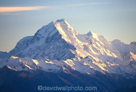 snow;southern-alps;colour;color;colours;colors;white;morning;main-divide;peak;highest;jagged;peak;peaks;ridge;ridgeline;snow_covered;snow-line;snow_line;mountain;mountains;landmark;icon;highest;high