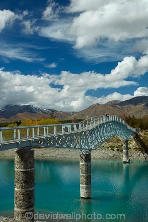 Aotearoa;bridge;bridges;Canterbury;foot-bridge;foot-bridges;footbridge;footbridges;lake;Lake-Tekapo;Lake-Tekapo-outlet;lakes;Mackenzie-Country;Mackenzie-District;Mackenzie-Region;N.Z.;New-Zealand;NZ;pedestrian-bridge;pedestrian-bridges;people;person;South-Canterbury;South-Is;South-Island;Sth-Is;Tekapo;Tekapo-outlet;tourism;tourist;tourists