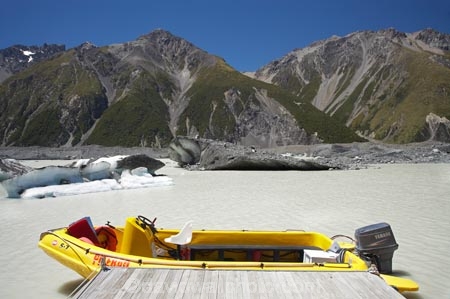 alp;alpine;alps;Aoraki-Mt-Cook-National-Park;Aoraki-Mt-Cook-National-Park;boat;boats;Botanical-Spur;Burnett-Mountains;Canterbury;glacial;glacial-lake;glacier;Glacier-Explorers;glacier-ice;glaciers;ice;iceberg;icebergs;icy;Mackenzie-Country;Mackenzie-District;moraine;Mt-Cook-National-Park;mt.;N.Z.;New-Zealand;NZ;plastic-boat;plastic-boats;S.I;SI;South-Canterbury;South-Is;South-Island;southern-alps;Tasman-Glacier-Lake;Tasman-Lake;Tasman-Valley;terminal-moraine