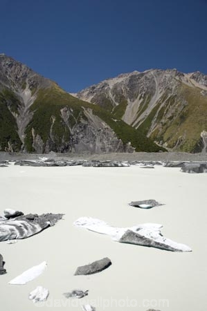 alp;alpine;alps;Aoraki-Mt-Cook-National-Park;Aoraki-Mt-Cook-National-Park;Botanical-Spur;Burnett-Mountains;Canterbury;glacial;glacial-lake;glacier;glacier-ice;glaciers;ice;iceberg;icebergs;icy;Mackenzie-Country;Mackenzie-District;moraine;Mt-Cook-National-Park;mt.;N.Z.;New-Zealand;NZ;S.I;SI;South-Canterbury;South-Is;South-Island;southern-alps;Tasman-Glacier-Lake;Tasman-Lake;Tasman-Valley;terminal-moraine