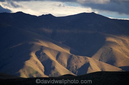 back-country;backcountry;Benmore-Range;high-altitude;high-country;highcountry;highlands;Last-Light;Mackenzie-Country;mountain;mountains;N.Z.;New-Zealand;North-Otago;NZ;Otago;range;ranges;remote;remoteness;S.I.;SI;South-Island;tussock;tussock-grass;tussocks;uiplands;upland;uplands;Waitaki-District