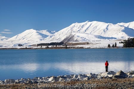 altitude;calm;Canterbury;cold;female;freeze;freezing;high-altitude;Lake-Tekapo;Mackenzie-Country;mount;mountain;mountain-peak;mountainous;mountains;mountainside;mt;mt.;N.Z.;New-Zealand;NZ;peak;peaks;people;person;placid;quiet;range;ranges;reflection;reflections;rock;rocks;S.I.;season;seasonal;seasons;serene;shore;shoreline;shorelines;SI;smooth;snow;snow-capped;snow_capped;snowcapped;snowy;South-Canterbury;South-Is;South-Island;still;summit;summits;Tekapo;tranquil;Two-Thumb-Range;water;white;winter;wintery;woman;women