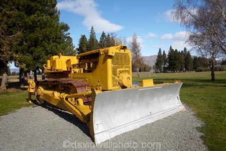 abandon;abandoned;bulldozer;bulldozers;Canterbury;castaway;Caterpillar-bulldozer;Caterpillar-bulldozers;dozer;dozers;Mackenzie-Country;Mackenzie-District;N.Z.;New-Zealand;NZ;old-bulldozer;old-bulldozers;old-fashioned;old_fashioned;run-down;rustic;S.I.;SI;South-Canterbury;South-Is.;South-Island;Twizel;vintage;Vintage-bulldozer;yellow-bulldozer;yellow-bulldozers
