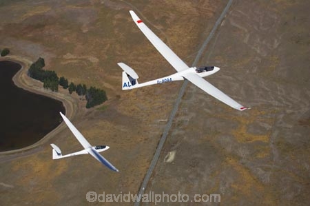 aerial;aerial-photo;aerial-photography;aerial-photos;aerials;air-to-air;aviate;aviation;aviator;aviators;Ben-Flewett;Discus-2a;flies;fly;flying;Giorgio-Galetto;glide;glider;gliders;glides;gliding;N.Z.;New-Zealand;New-Zealand-Gliding-Grand-Prix;North-Otago;NZ;NZ-Gliding-Grand-Prix-2006;Omarama;pair;race;races;racing;S.I.;sail-plane;sail-planes;sail-planing;sail_plane;sail_planes;sail_planing;sailplane;Sailplane-Grand-Prix;sailplanes;sailplaning;SI;soar;soaring;South-Island;two;Waitaki-District;wing;wings