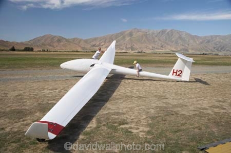 _O8L7975;aviate;aviation;aviator;aviators;british;flies;fly;flying;glide;glider;gliders;glides;gliding;n.z.;new-zealand;New-Zealand-Gliding-Grand-Prix;north-otago;nz;omarama;Otago;S.I.;sail-plane;sail-planes;sail-planing;sailplane;sail_plane;sailplanes;sail_planes;sailplaning;sail_planing;SI;south-island;Waitaki-District;waitaki-valley;wing;wings