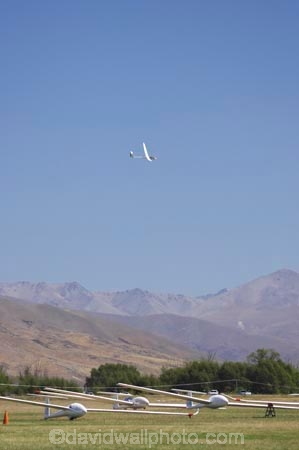 _B1A3019;aviate;aviation;aviator;aviators;flies;fly;flying;glide;glider;gliders;glides;gliding;n.z.;new-zealand;New-Zealand-Gliding-Grand-Prix;north-otago;nz;omarama;Otago;S.I.;sail-plane;sail-planes;sail-planing;sailplane;sail_plane;sailplanes;sail_planes;sailplaning;sail_planing;SI;soar;soaring;south-island;Waitaki-District;waitaki-valley;wing;wings